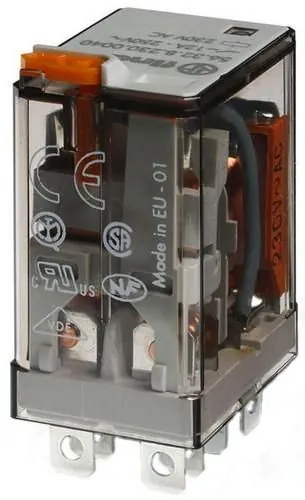 Finder 56.32.8.230.0300 Power plug-in relay