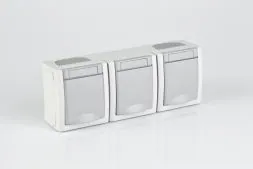 HHG 90591498-DE 90591498-DE 3-way horizontal socket SCHUKO