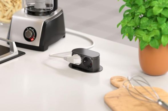 HPF PICCOLINO.20 retractable power strip, black, matt black