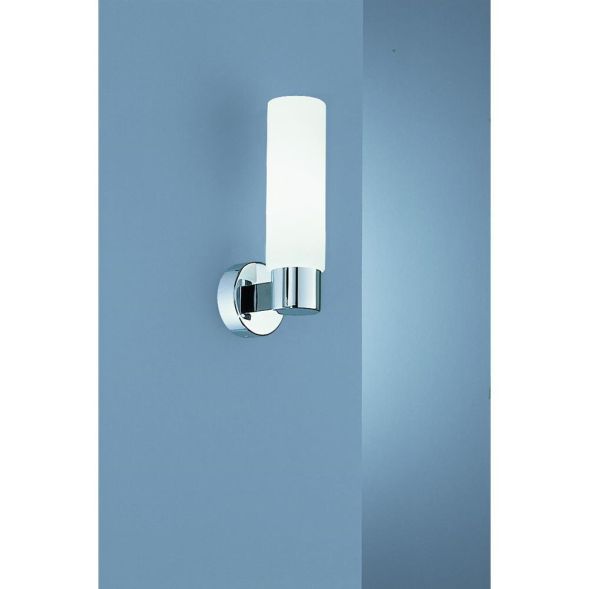 BÖHMER 31329 wall light 30W chr Gl_opal IP40 HV E14