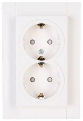 Kopp 940429000 KiSi HK07 pure white SCHUKO socket