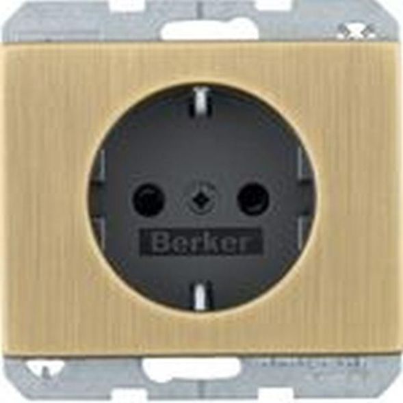 Berker MAN0104017 socket SCHUKO erh BS K.5 brass